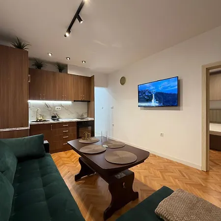 Apartament Elegant 2br In Center