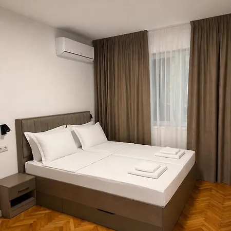 Apartament Elegant 2br In Center Warna
