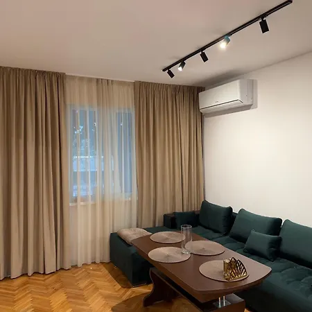 Elegant 2br In Center * Warna